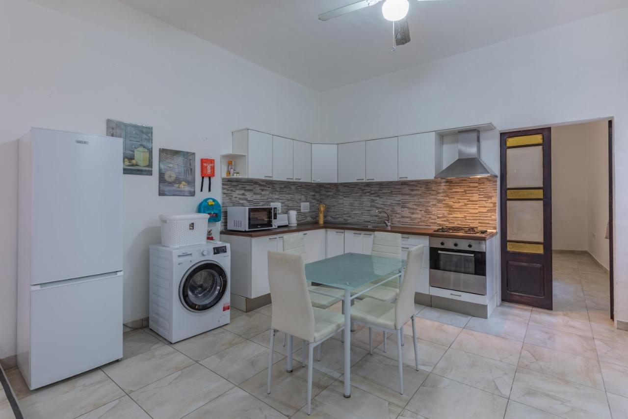 Bormla - Comfortable Two Bedroom Apartment Cospicua Exteriér fotografie